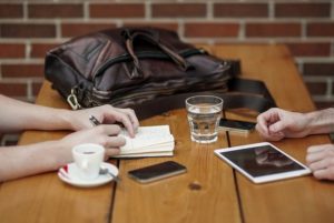 How to leave company on good terms, how to leave employer on good terms, how to leave company, how to switch employers, how to end professional relationship on good terms, how to stay professional when leaving companies